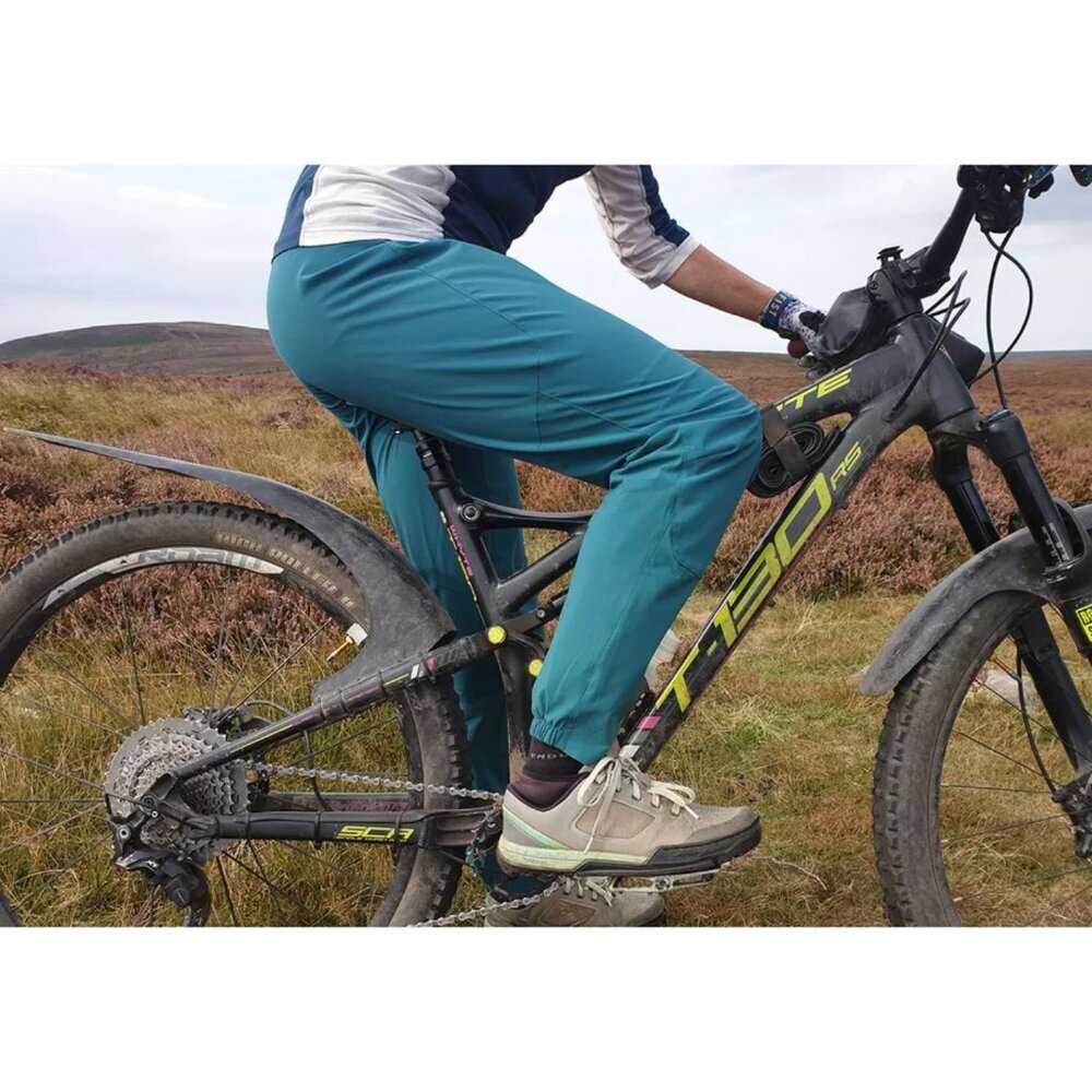 Rapha Trail Lightweight Pant in Emerald Blue/Green Size Small